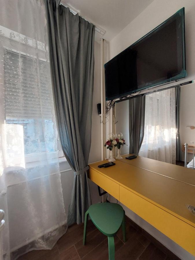 Home Apartment Luna Скопье Экстерьер фото